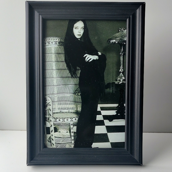 Addams Family Morticia Vintage Original Gothic Punk Rock Goth Emo Antique Oddity - Picture 8 of 9